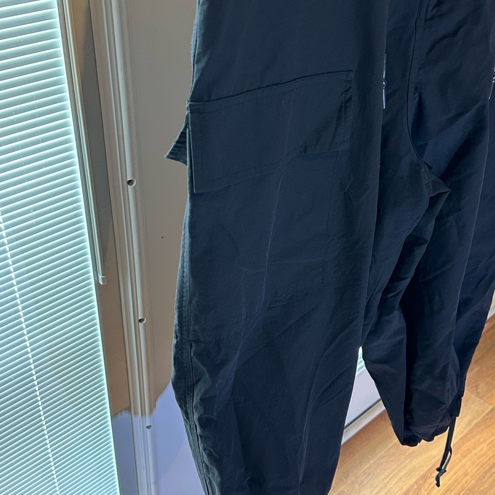 GRAYE Black Ripstop Microfiber Drawstring Hem Car… - image 6